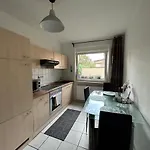 Gemuetlich Eingerichtete 2-Zimmer Wohnung In Duisburg Meiderich